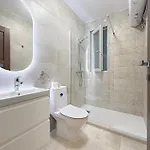 Brand New Luxury 3-bedroom In דירה