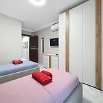 דירה Brand New Luxury 3-bedroom In סליאמה