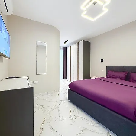 Lägenhet Brand New Luxury 3-bedroom In *