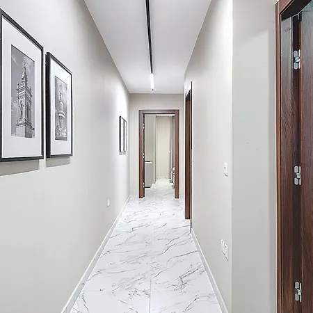 Апартаменты Brand New Luxury 3-bedroom In