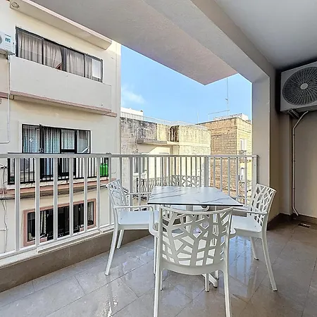 Brand New Luxury 3-bedroom In Lägenhet Sliema
