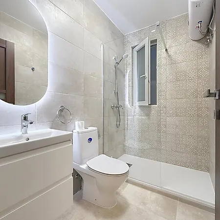 Brand New Luxury 3-bedroom In דירה