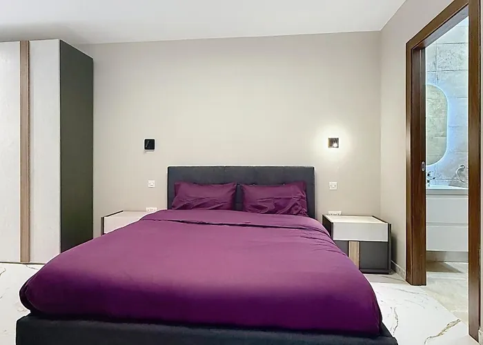 Brand New Luxury 3-bedroom In Apartamento