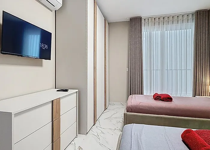 Brand New Luxury 3-bedroom In Слима