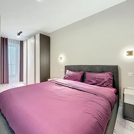 Brand New Luxury 3-bedroom In *