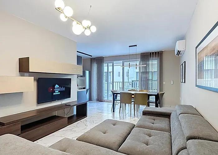 Brand New Luxury 3-bedroom In شقة